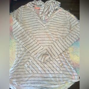 XL white and grey striped lightweight hoodie